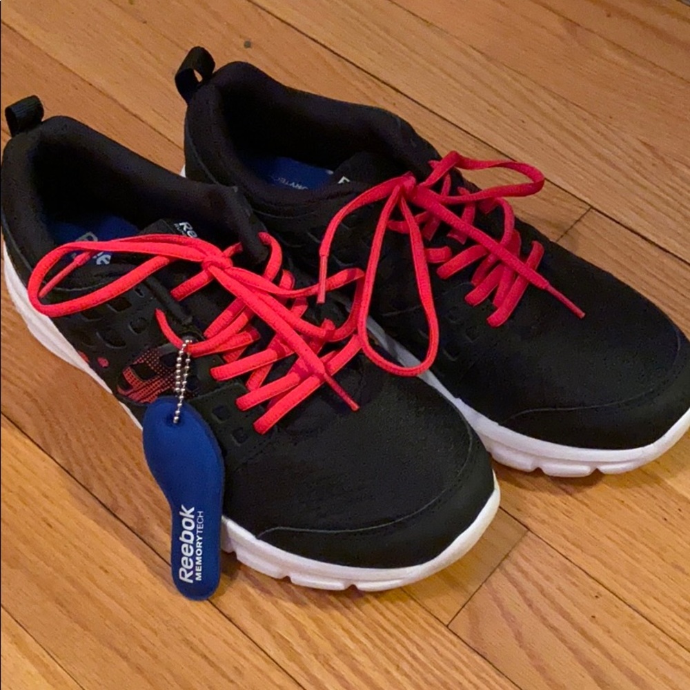 Reebok Memory Tech Sneakers